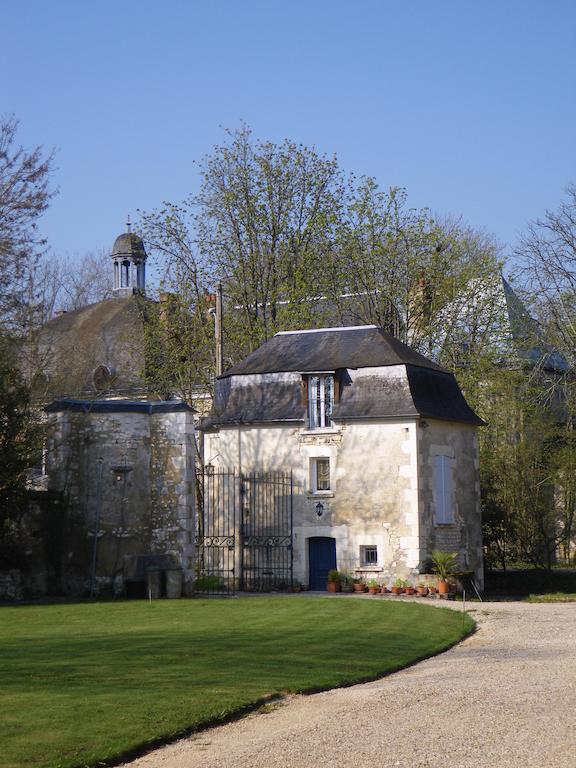 La Petite Varenne Turny Bagian luar foto
